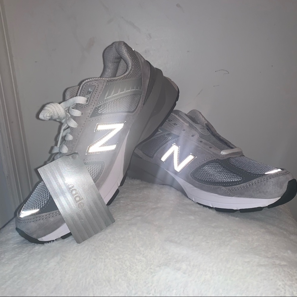 New Balance 990v5